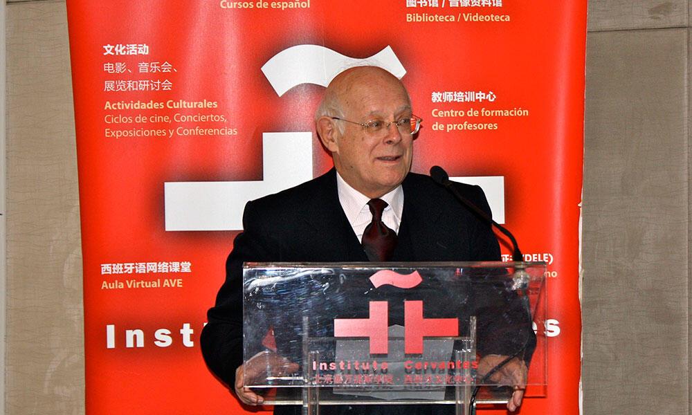 Presentan en Pekín el documental y el libro «Más allá del Everest»