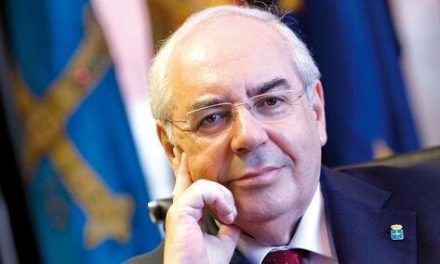 Vicente Alberto Álvarez Areces, Hijo Predilecto de Gijón | José María Pérez López